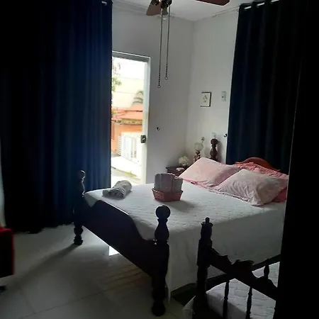 Pousada Flor De Lis Homestay Volta Redonda Exterior photo