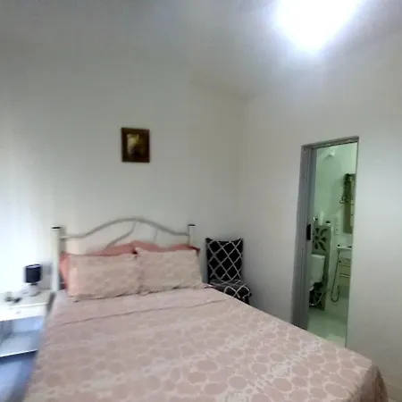 Pousada Flor De Lis Homestay Volta Redonda Exterior photo
