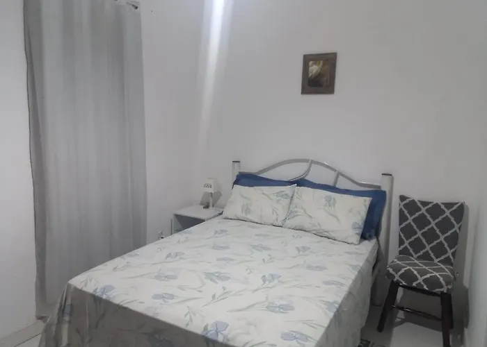 Pousada Flor De Lis Homestay